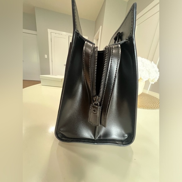SOLD! Yves Saint Laurent Calfskin Medium Uptown Tote - Picture 4 of 14